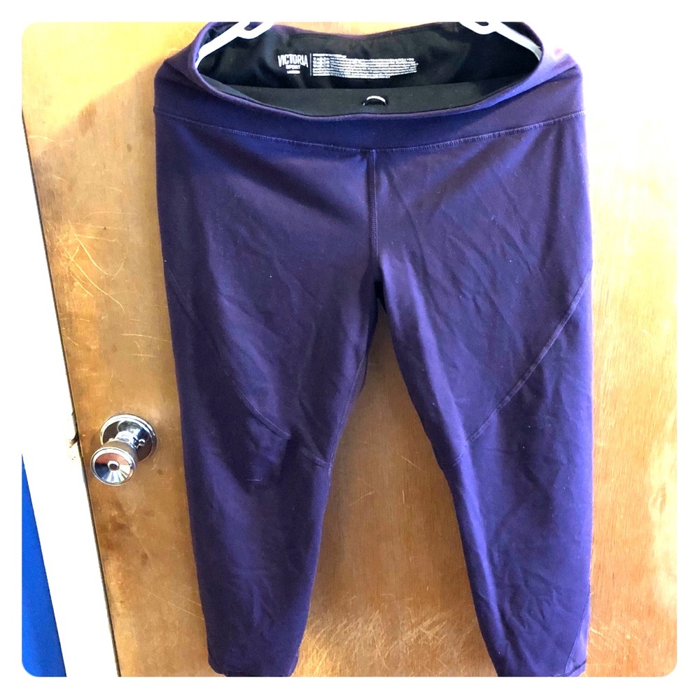 Victoria’s Secret workout leggings, like new, L